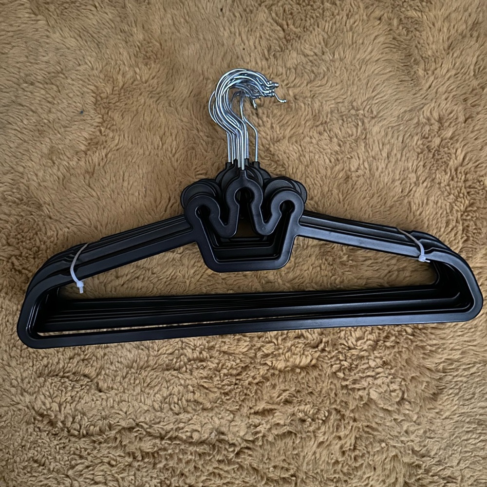 Black juicy couture Crown Hangers